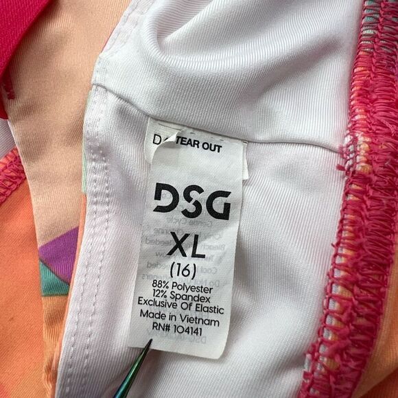 DSG Big Girl’s Sports Bra Size XL (16)Colorful Pattern Pink Straps - Picture 10 of 10